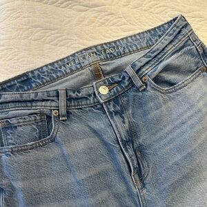 American Eagle Light Blue Mom Jeans